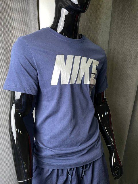 Nike Italic Graphic Logo Navy Crewneck футболка синя AT2749-451 фото