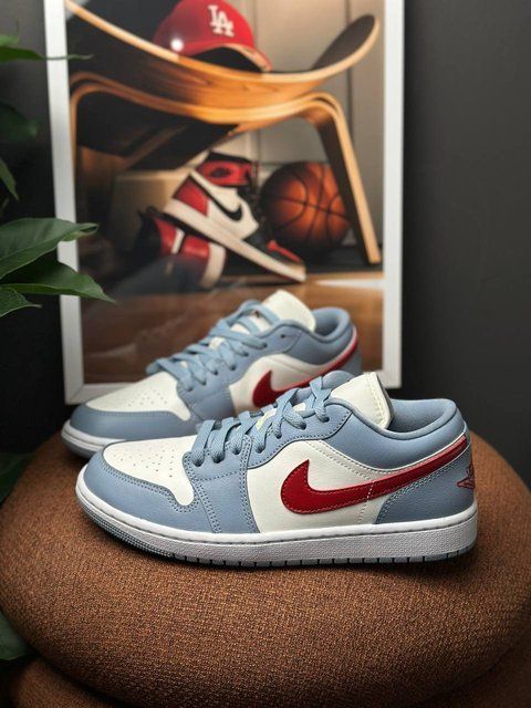 Air Jordan 1 Low Light Blue/White DC0774-164 фото