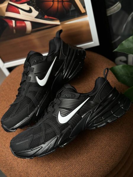 Nike V2K Run "Black Anthracite" HQ1582-001 фото
