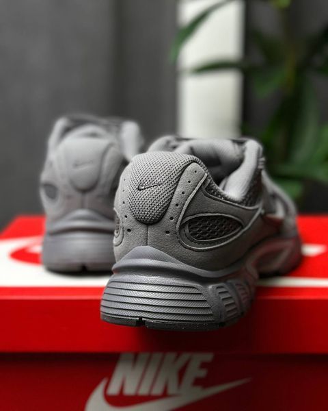 Nike V5 RNR сірі II6292-006 фото