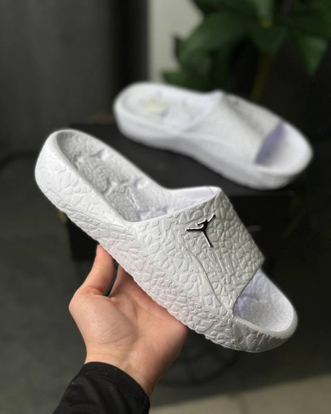 Тапки Air Jordan Franchise Shower Slide HQ2163-100 фото