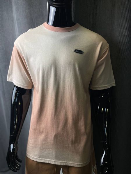 Футболка Nike Premium pink gradient effect T-shirt IH1145-688 фото