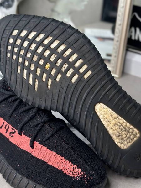 Adidas Yeezy Boost 350 V2 'Core Black Red' BY9612 фото