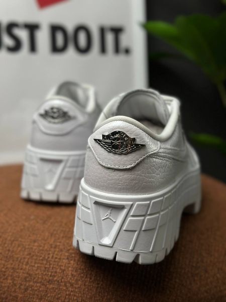 Nike Air Jordan 1 Brooklyn Low White HF3184-100 фото