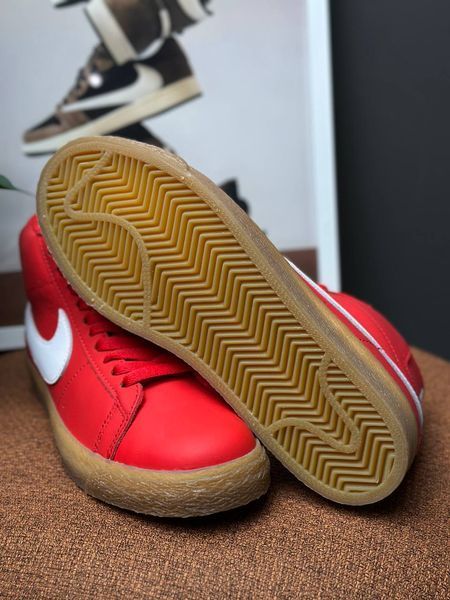 Nike SB Blazer Mid ISO FJ1680-600 фото