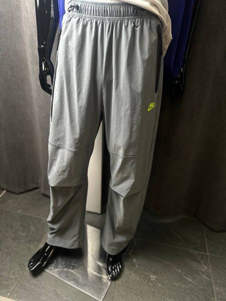 Штани Nike Tch Wvn Grey HV6515-065 фото
