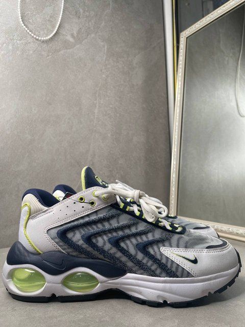 Nike Air Max TW DQ3984-101 фото