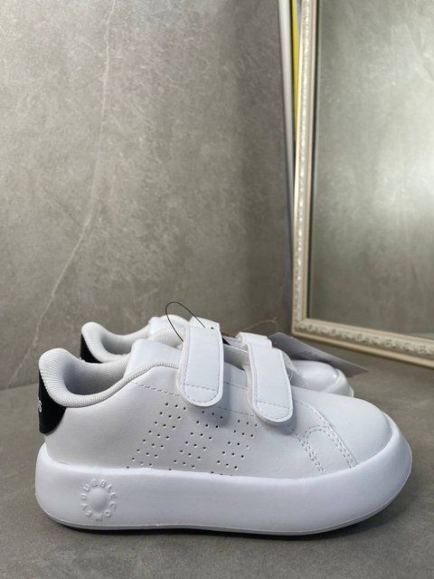 Adidas Advantage Shoes Kid ID5284 фото
