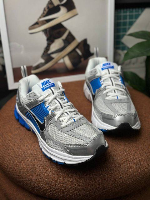 Nike Zoom Vomero 5 HF6998-103 фото