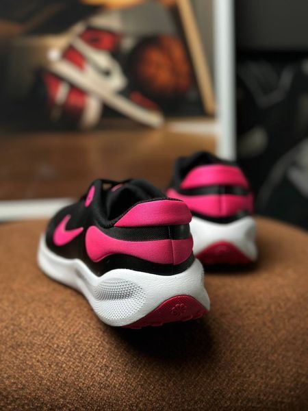 Nike Revolution 7 GS FB7689-002 фото