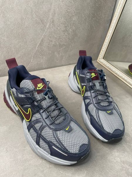 Nike V2K Run Obsidian Burgundy Volt FV6602-400 фото