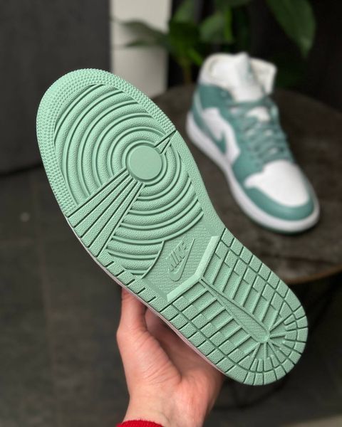 Air Jordan 1 Mid "Light Teal/White" BQ6472-138 фото