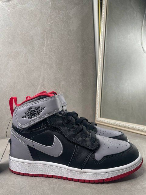 Air Jordan 1 High Flyease Gs Black/Grey DC7986-010 фото