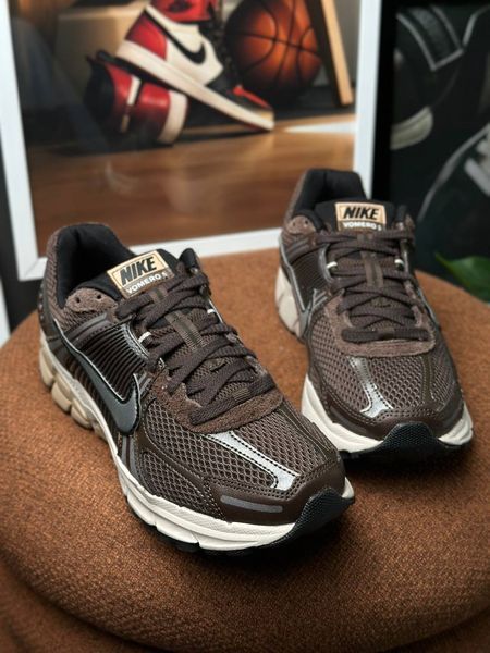Nike Zoom Vomero 5 Shoes Brown FN6742-201 фото