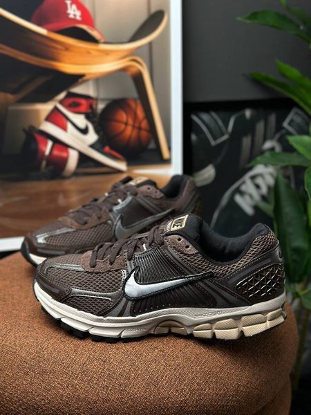 Nike Zoom Vomero 5 Shoes Brown FN6742-201 фото