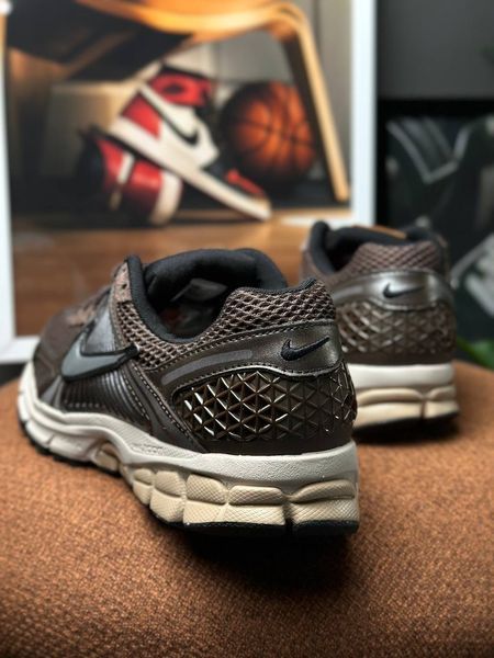 Nike Zoom Vomero 5 Shoes Brown FN6742-201 фото