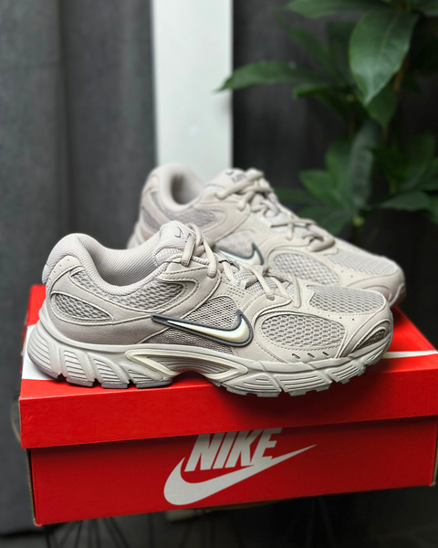 Nike V5 Rnr Shoes Beige II6292-201 фото
