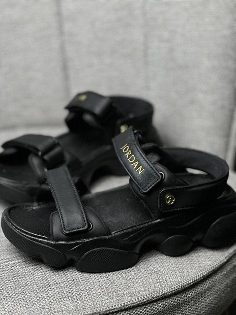 Jordan Deja Black Metallic Gold FN5036-001 фото