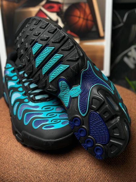 Nike Air Max Plus Drift FD4290-011 фото