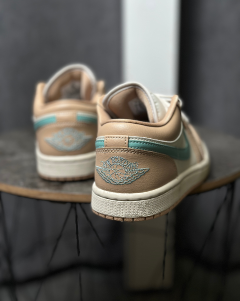 Air Jordan 1 Low Beige DC0774-130 фото