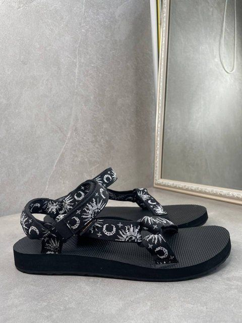 Teva Women's Original Universal Sandal Teva Sandal фото